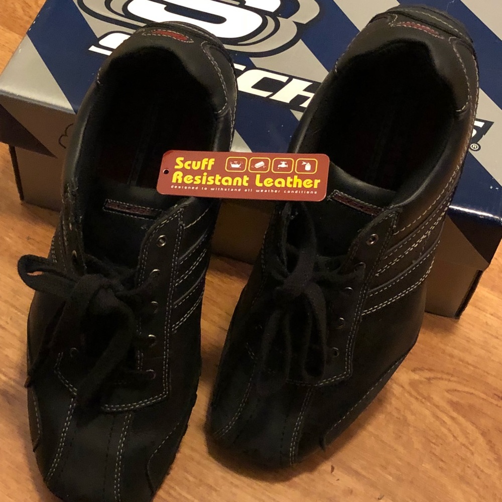 Black Skechers urbantrack size 10,5